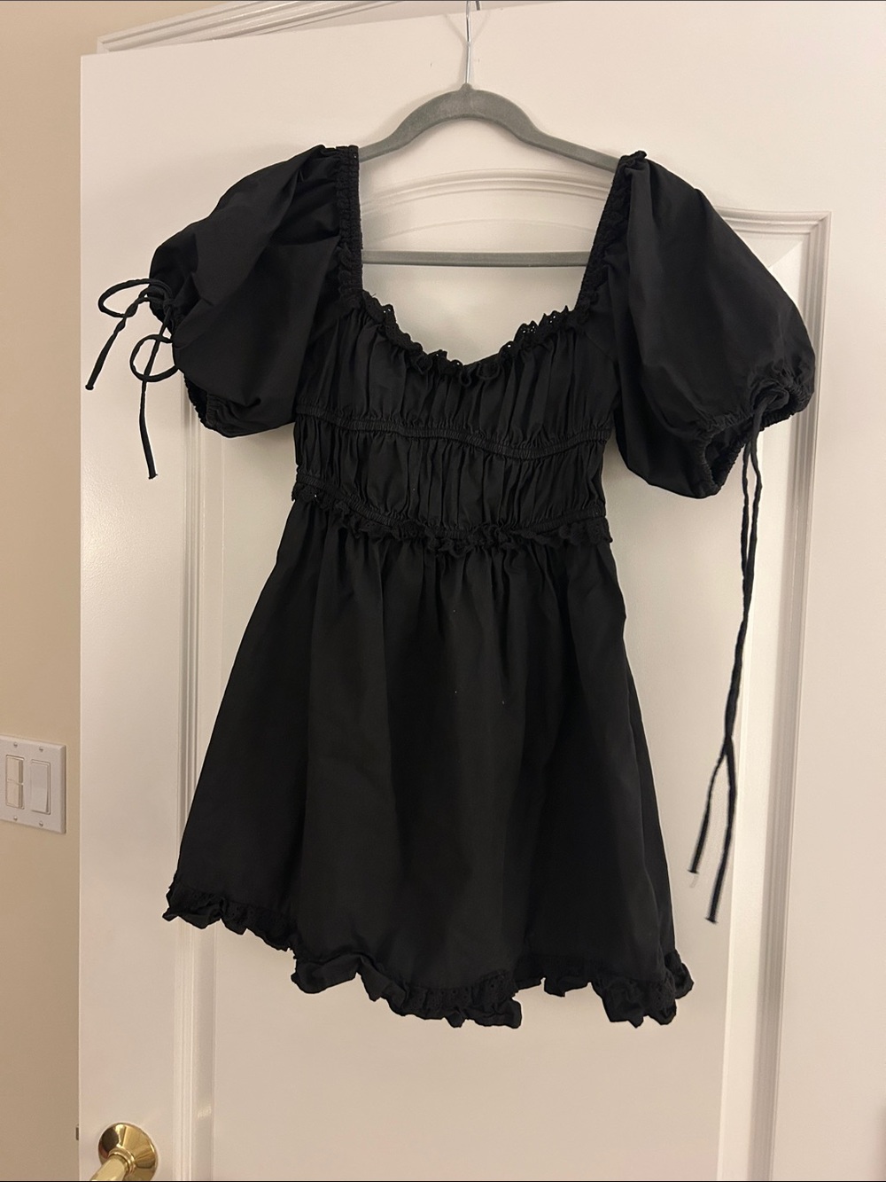 Forever 21 Black Puff Sleeve Smocked Mini Dress